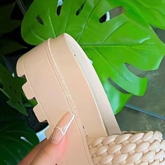 PU Leather Open Toe Platform Sandals - Picture 3 of 4